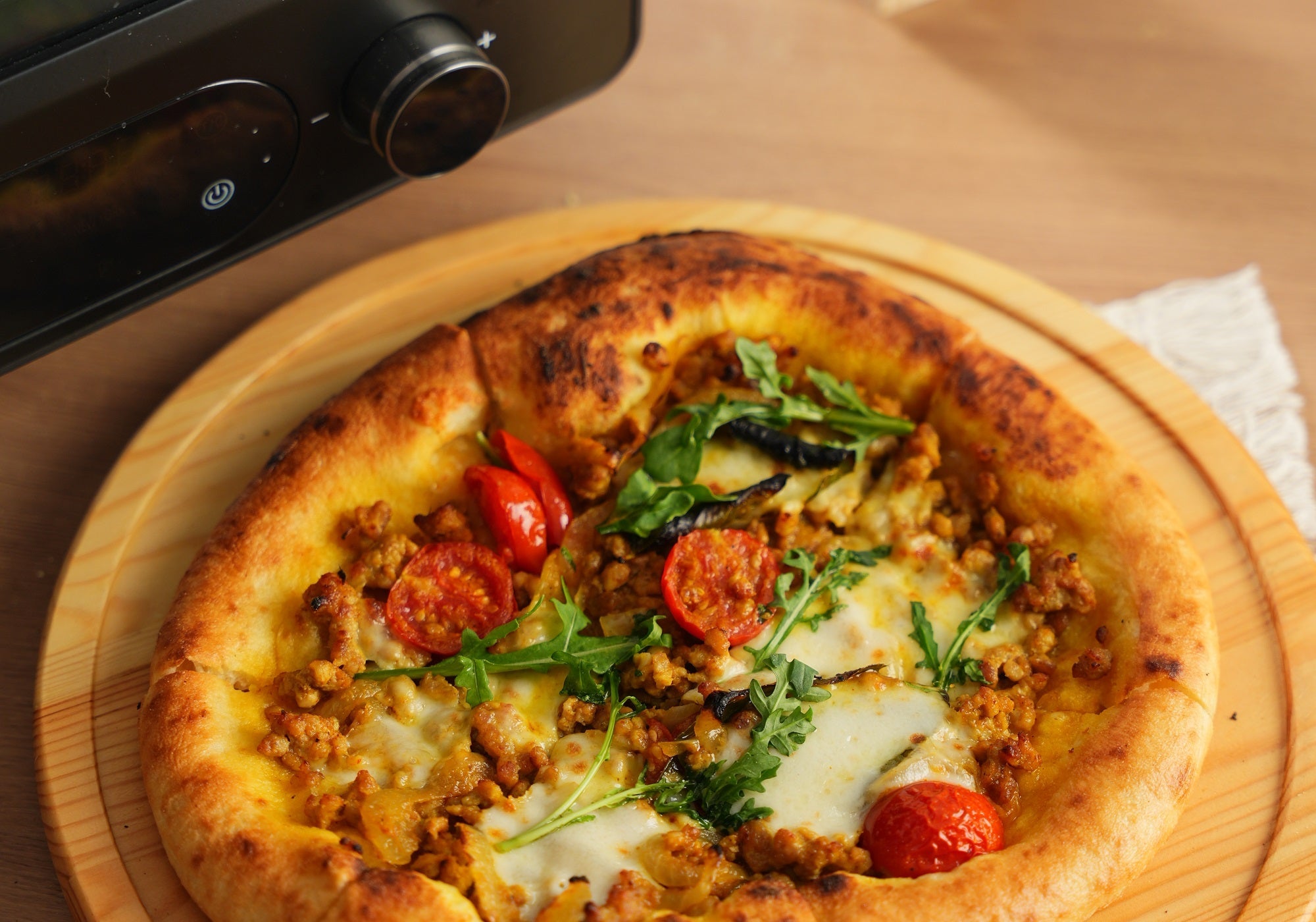 curry pizza recipe, yellow curry pork pizza, Thai Italian fusion pizza, Zachvo pizza oven recipes, HF-1201BK pizza recipe, coconut curry pizza, kaffir lime pizza, curry meat sauce pizza, fusion comfort pizza