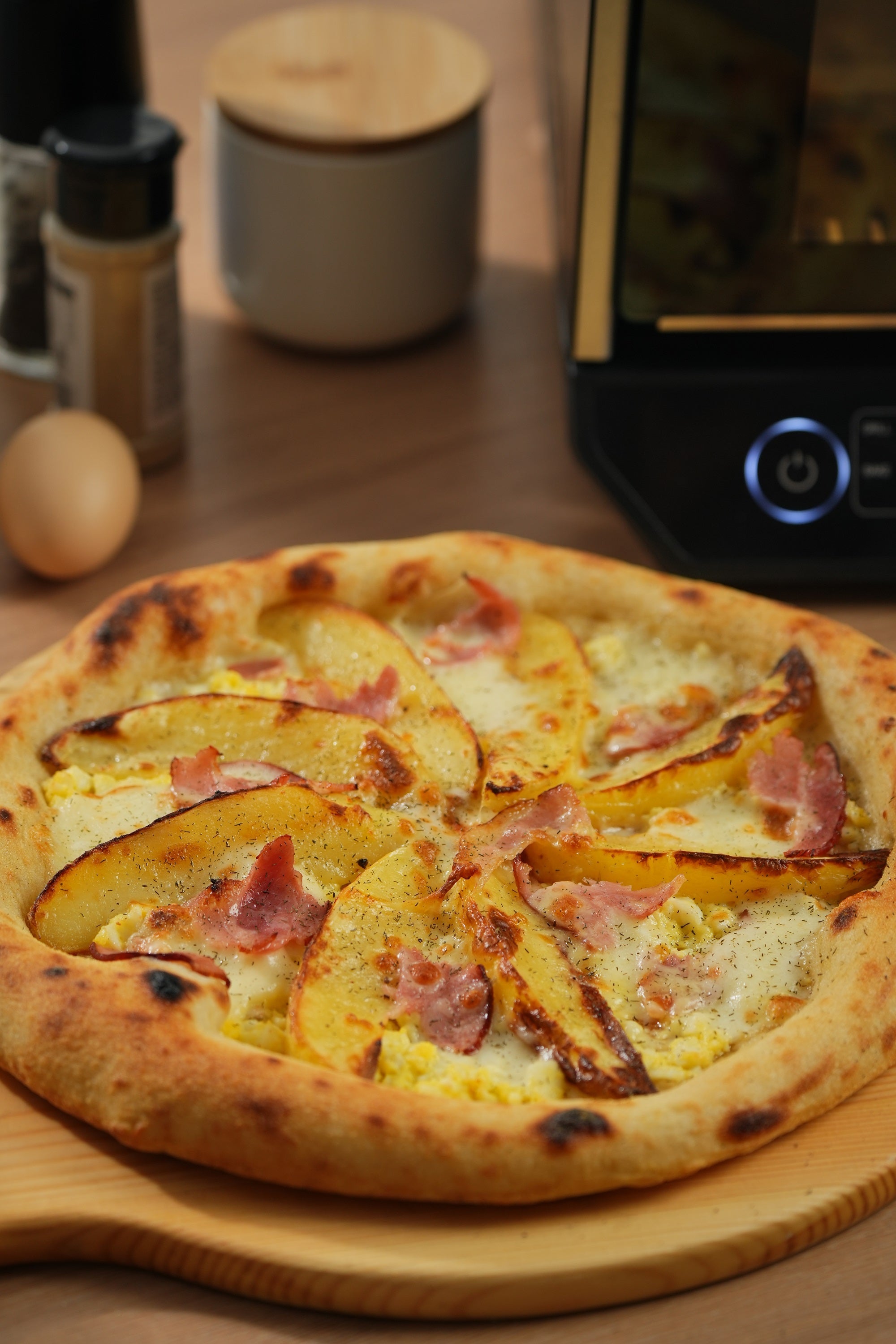 potato bacon pizza recipe, potato wedge pizza, comfort food pizza recipe, Zachvo pizza oven recipes, HF-1201BK pizza recipe, roasted potato pizza, creamy egg pizza topping, 2 minute pizza oven recipe, homemade comfort pizza